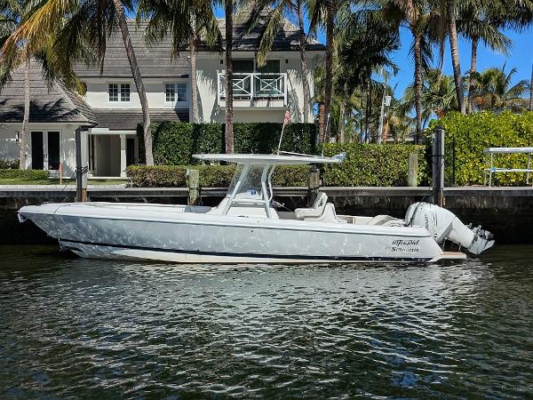2017 Intrepid 327 Center Console 2019 400HP Ungraded Motors