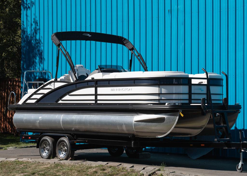 2023 Bennington R Line