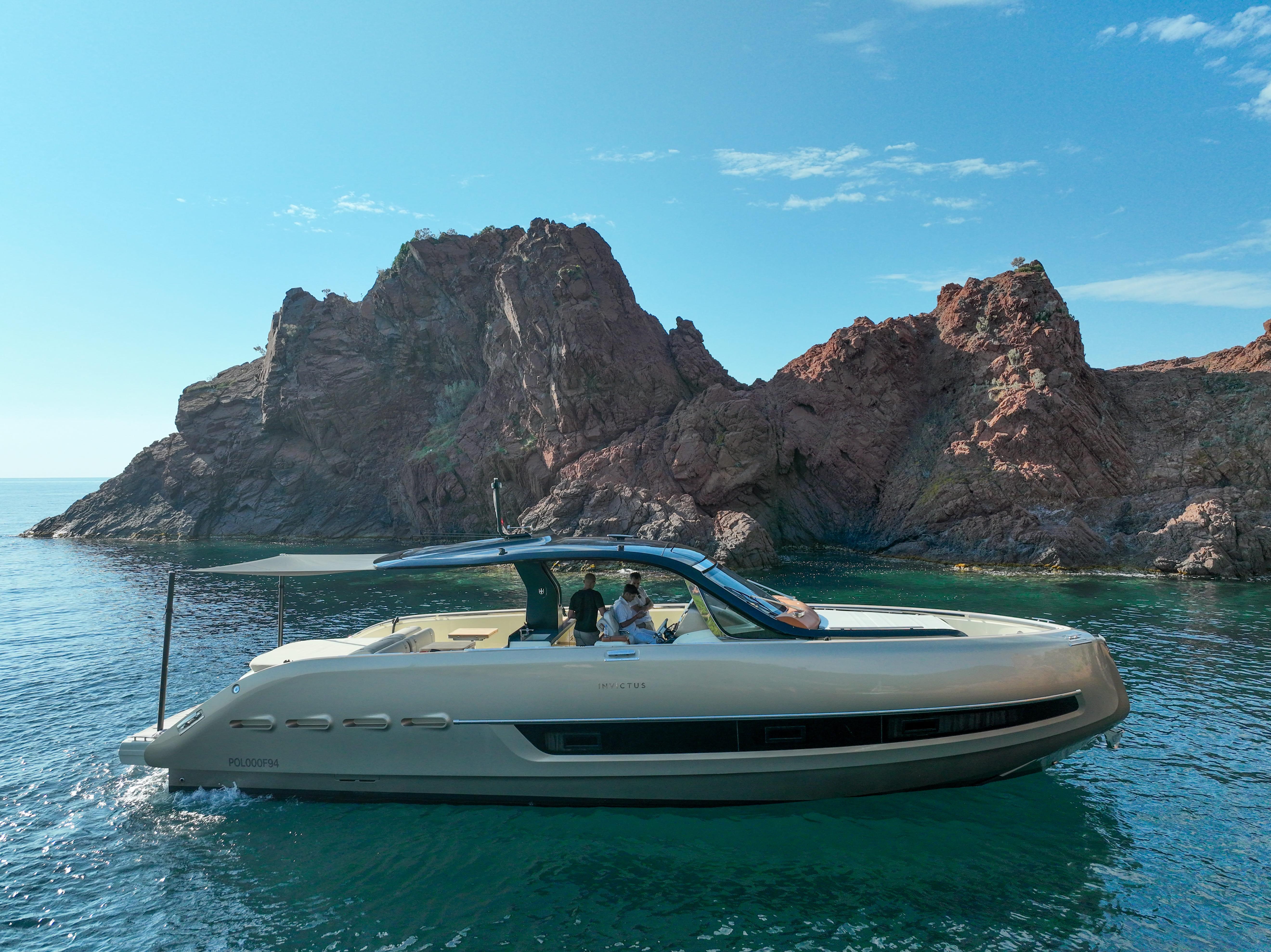 2020 Invictus TT460