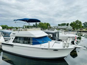 1991 Carver 28 Aft Cabin Motor Yacht