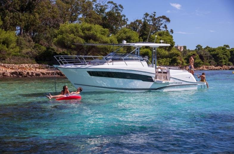 2025 Jeanneau CAP CAMARAT 10.5 WA S2