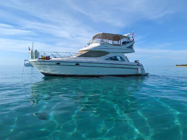 1999 Maxum 4100 SCB