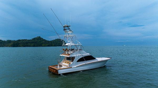 2022 Jarrett Bay Flybridge Express