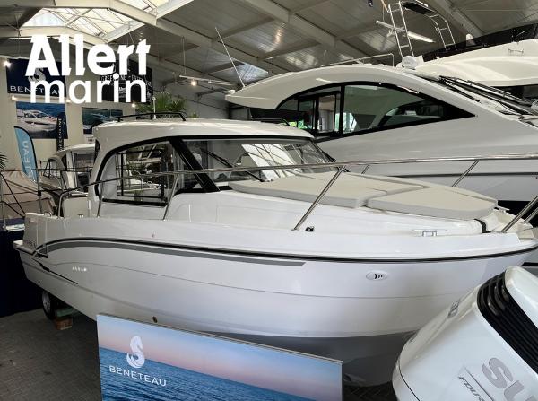 Beneteau Antares 8