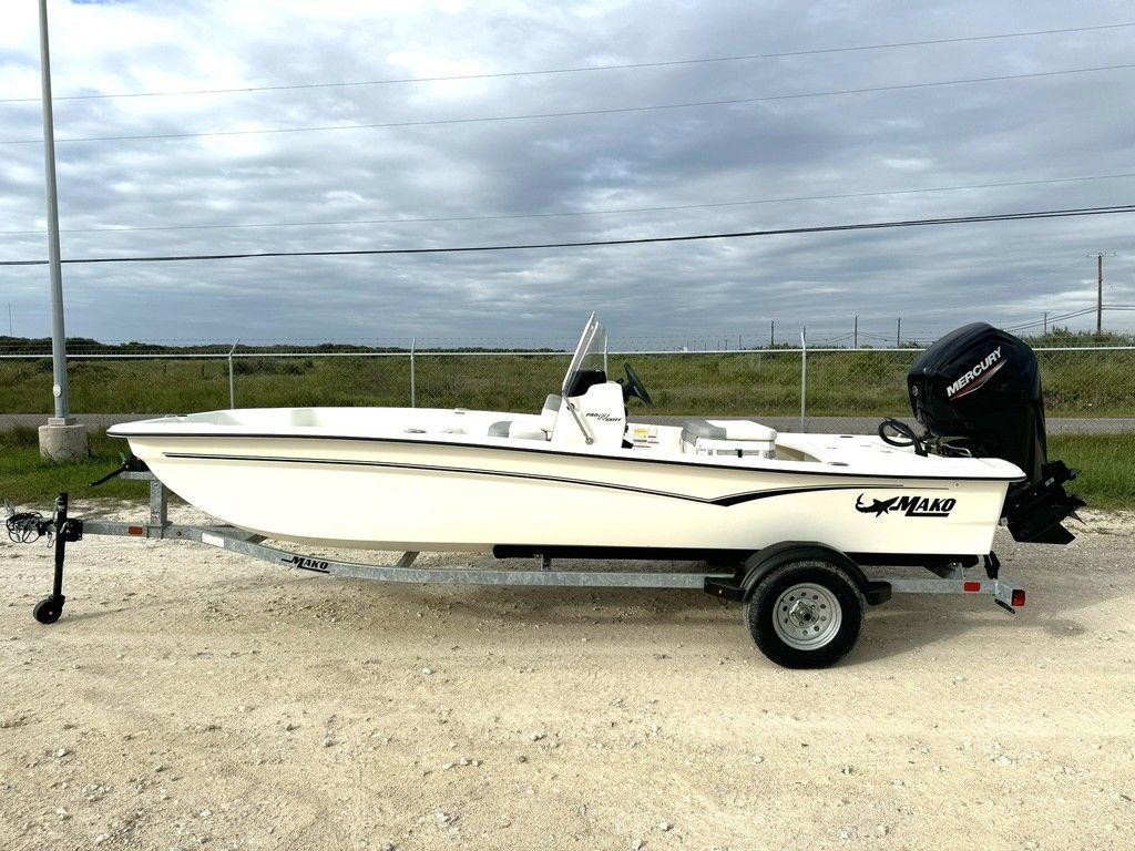 Mako 17CC SKIFF