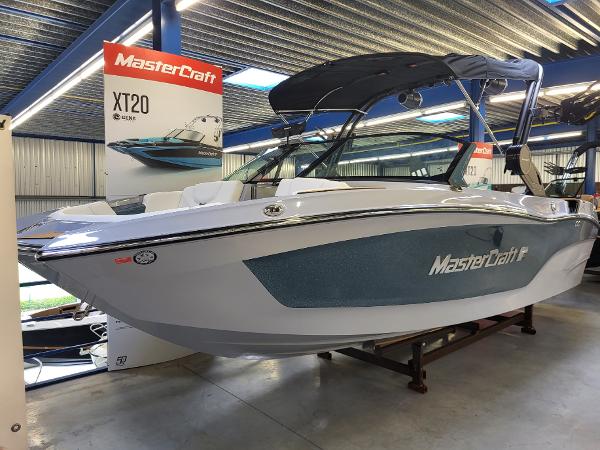 MasterCraft XT20