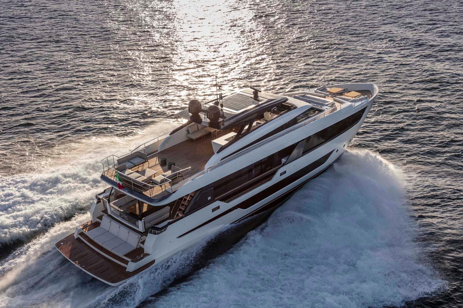 2021 Ferretti Yachts 1000