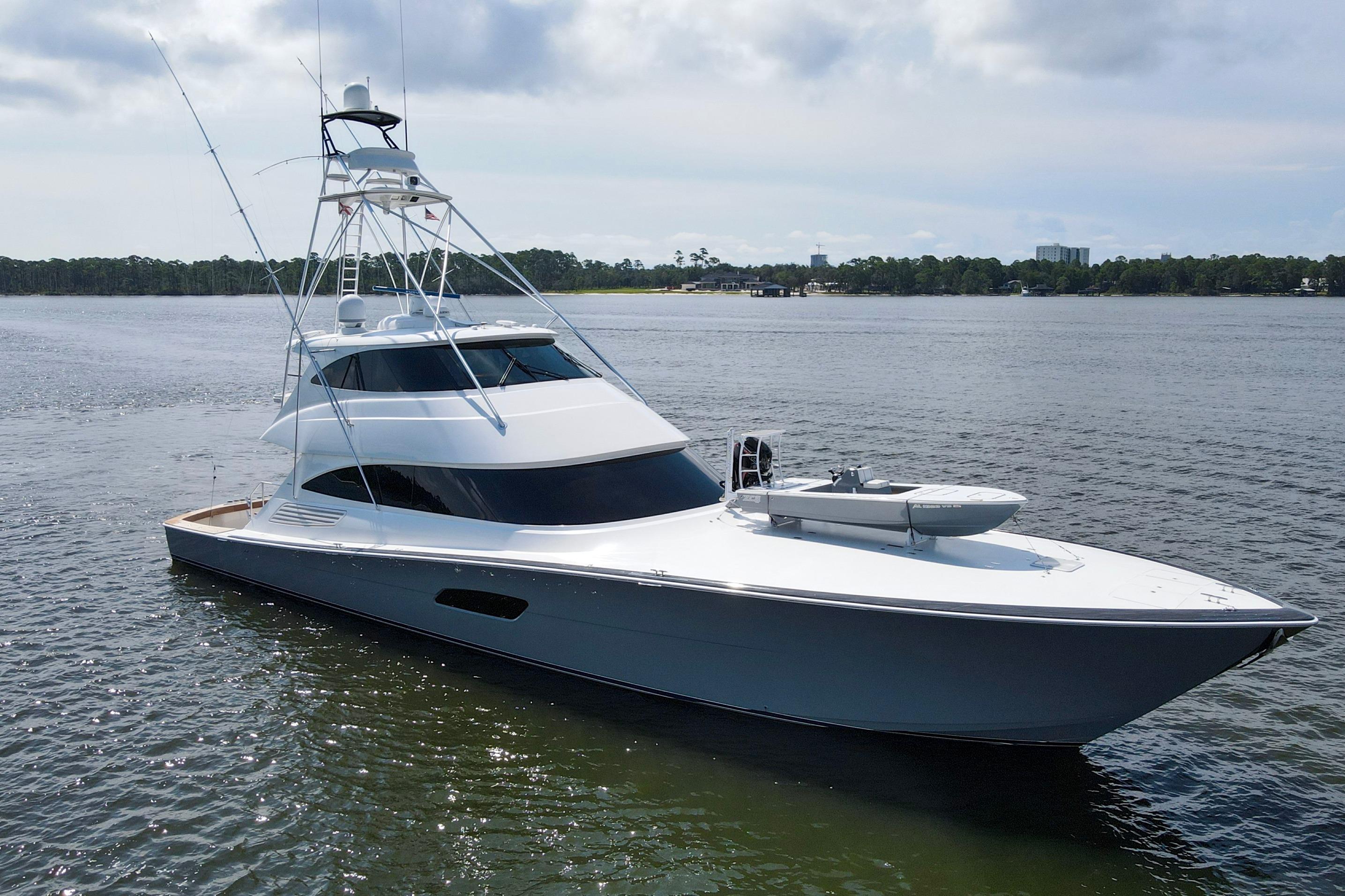 2016 Viking 92 Enclosed Bridge