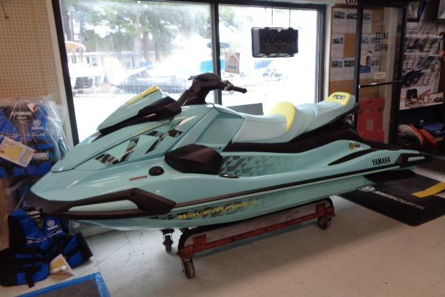 2025 Yamaha WaveRunner VX Limited Ho