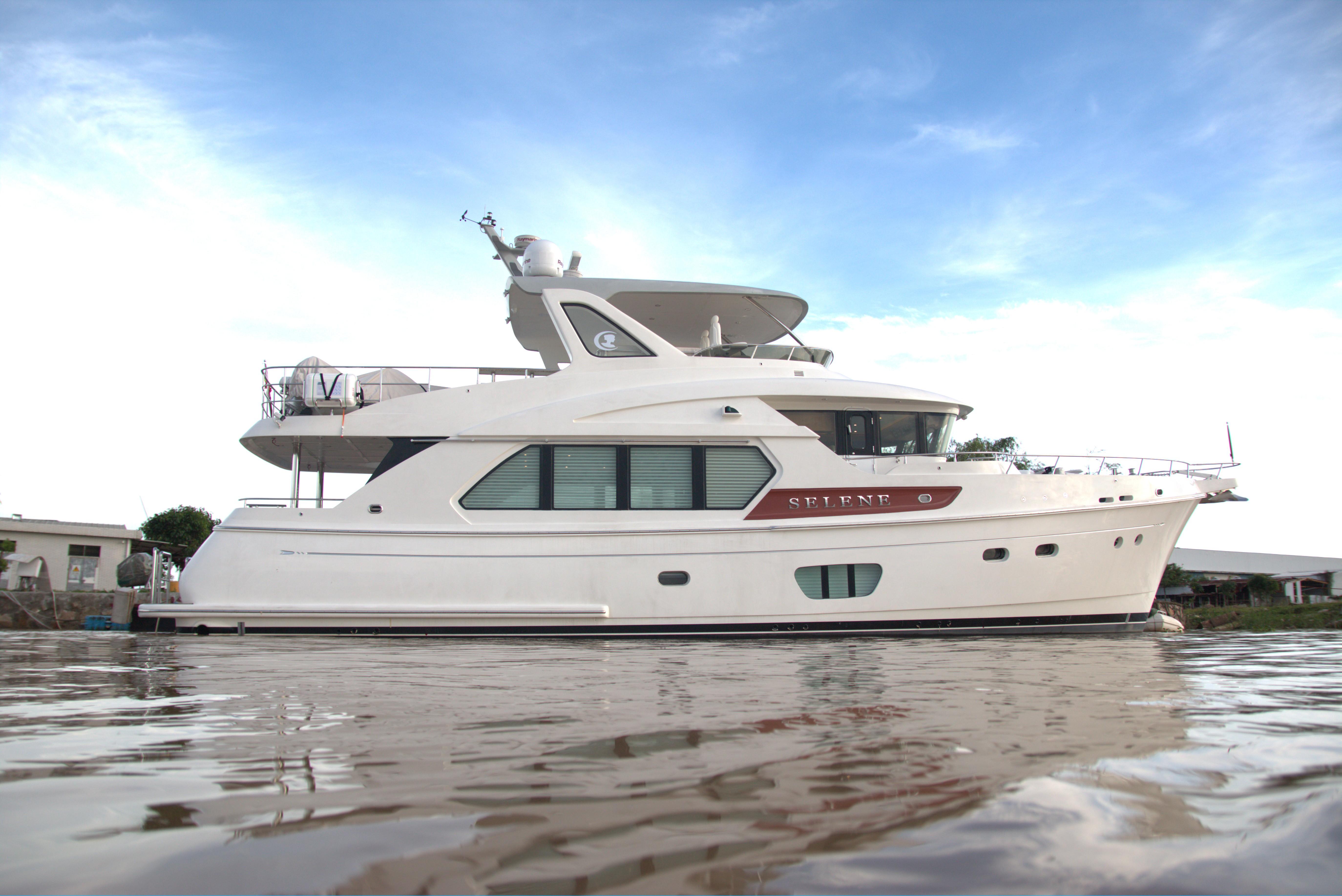Selene 60 Ocean Explorer
