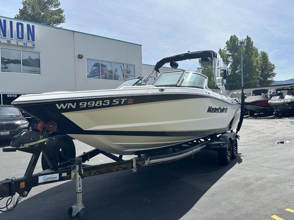 MasterCraft XT23