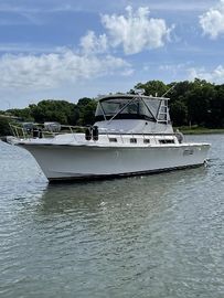 2005 Albin 44 Command Bridge