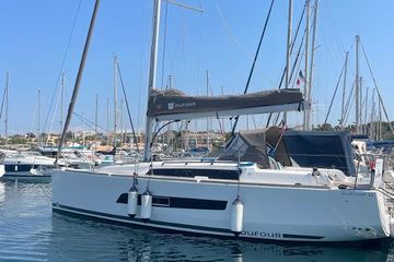2023 Dufour 32