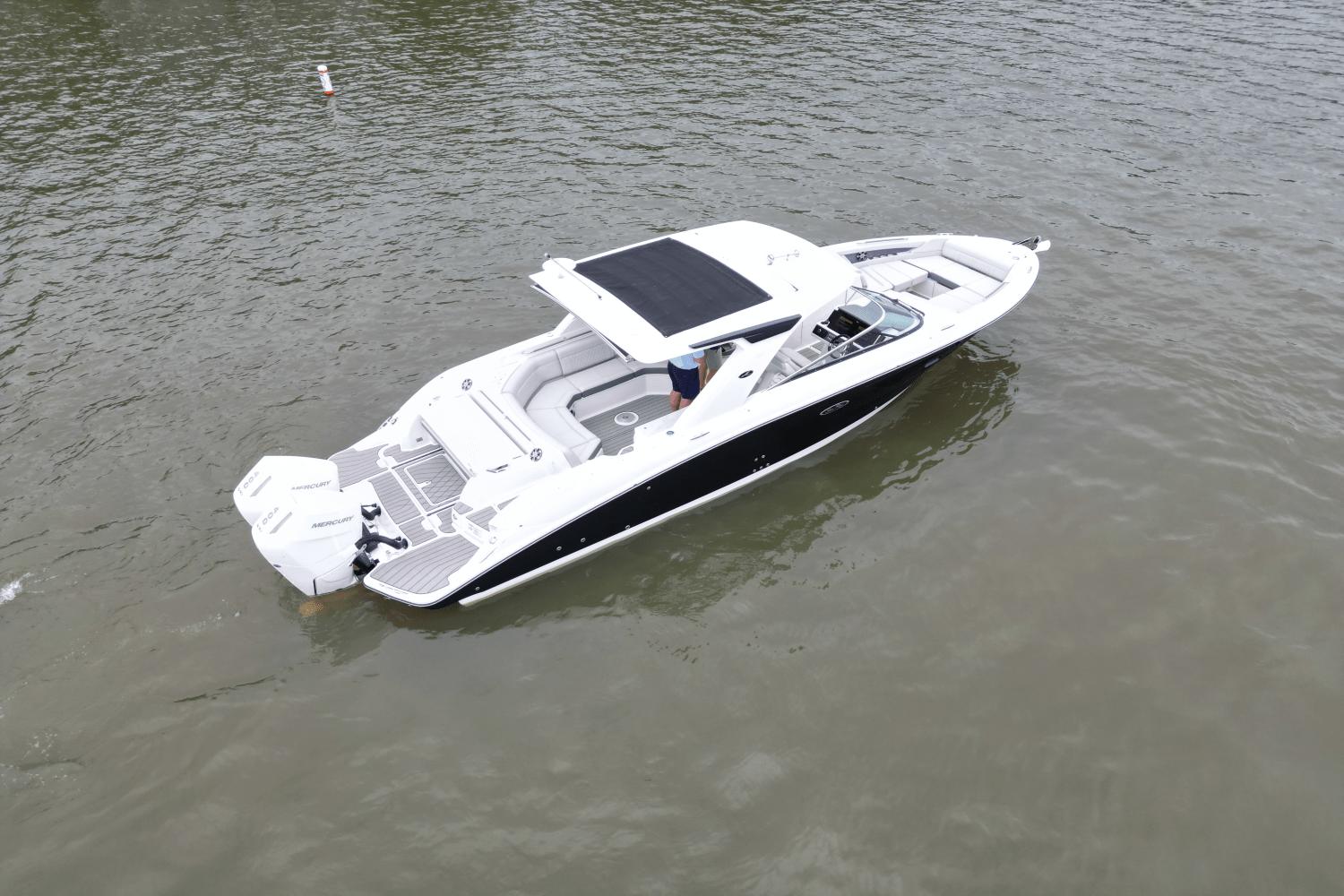 Sea Ray SLX 350 Outboard