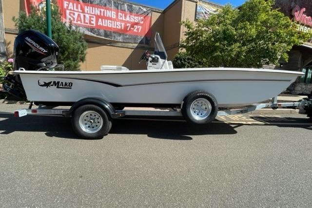 2026 Mako Pro Skiff 17 CC