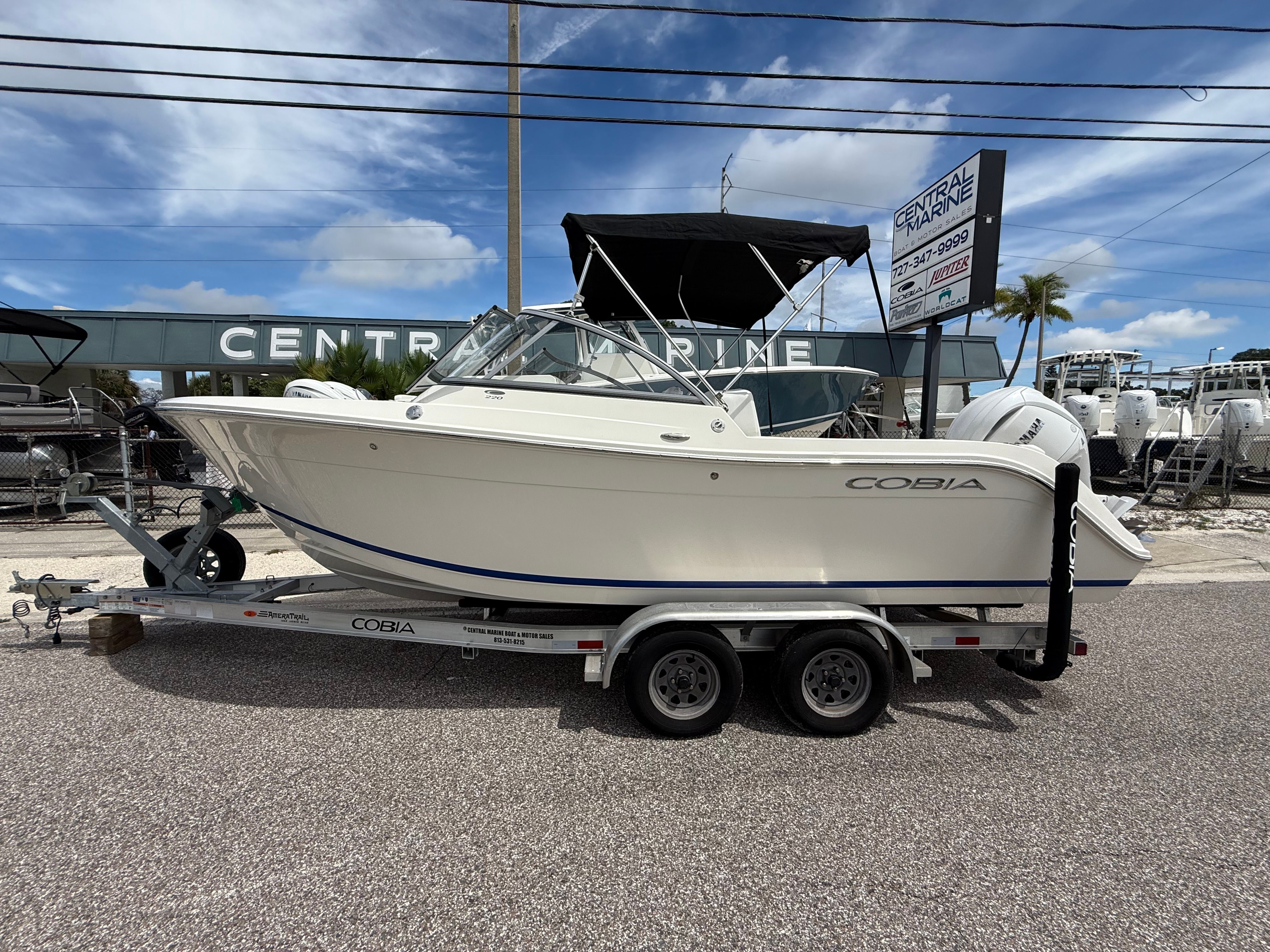 2024 Cobia 220 Dual Console