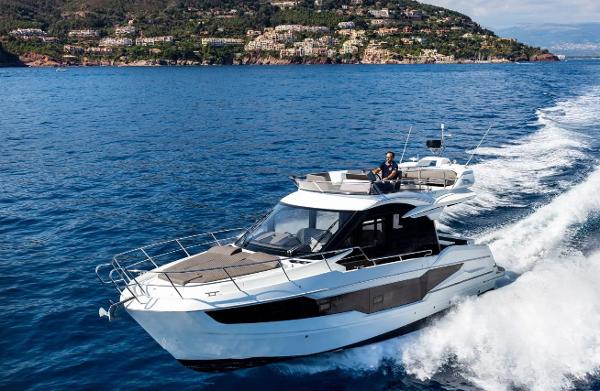 2020 Galeon 400 Fly