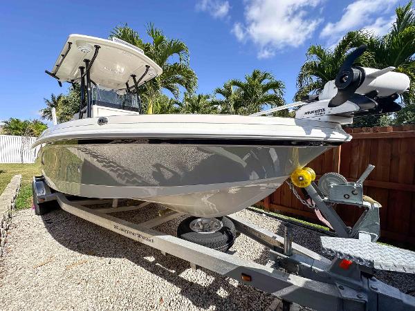2023 Ranger 2360 Bay