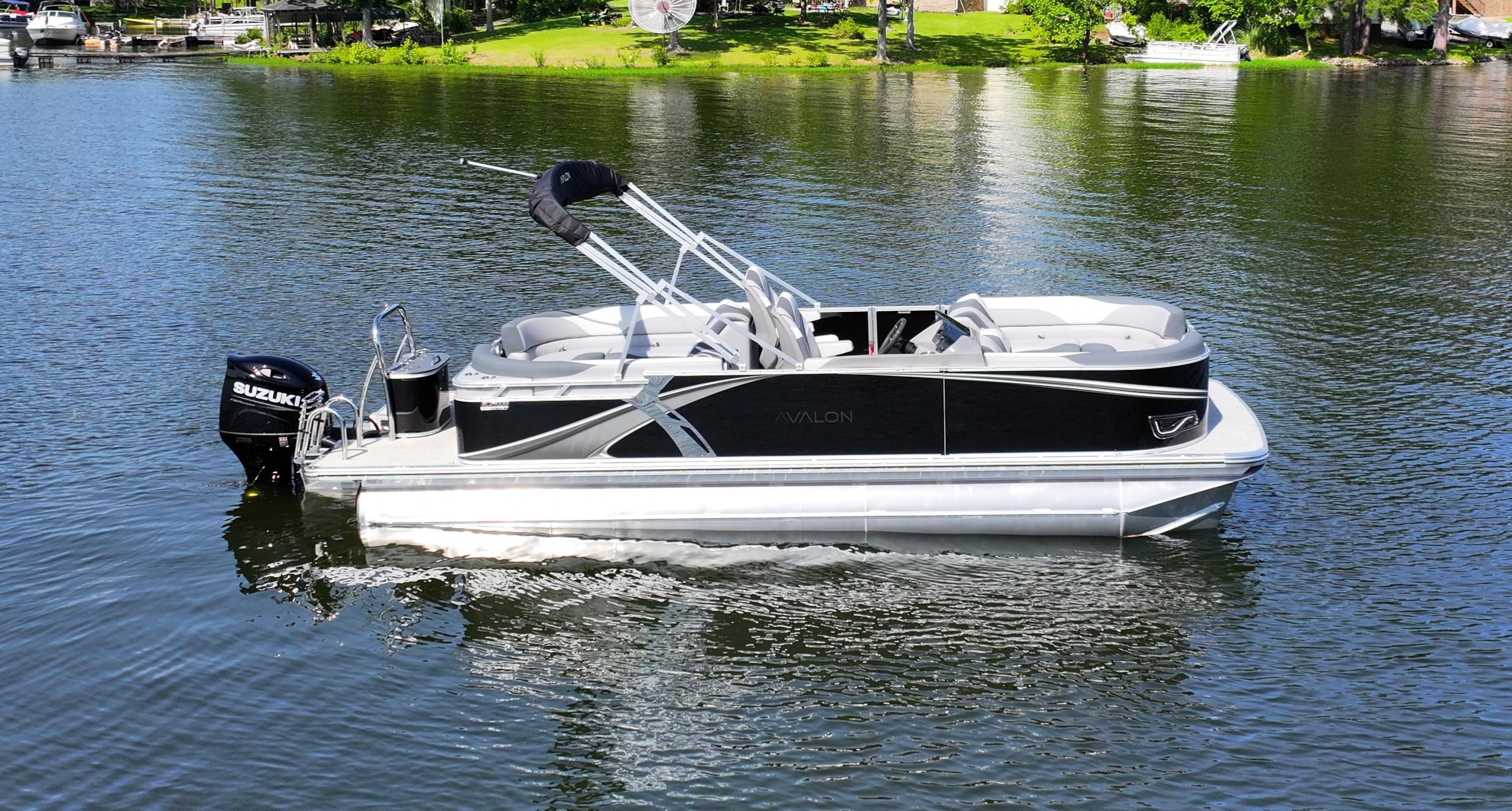 2025 Avalon LSZ Quad Lounger