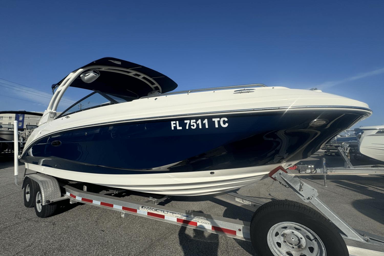 2022 Sea Ray 250 SDX OB