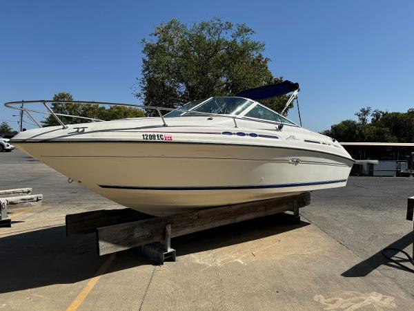 1996 Sea Ray 215 Express Cruiser