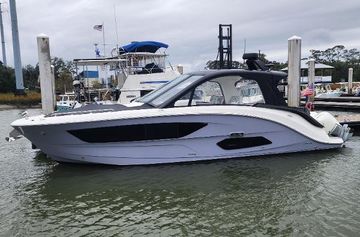 2022 Sea Ray Sundancer 370 Outboard