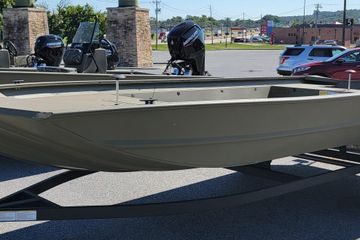 2026 Tracker Grizzly 1860 Utility
