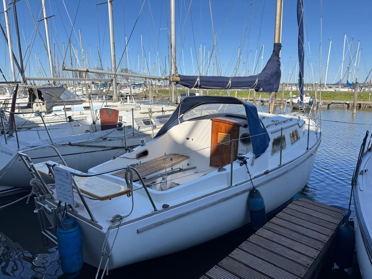 1976 Fellowship F28