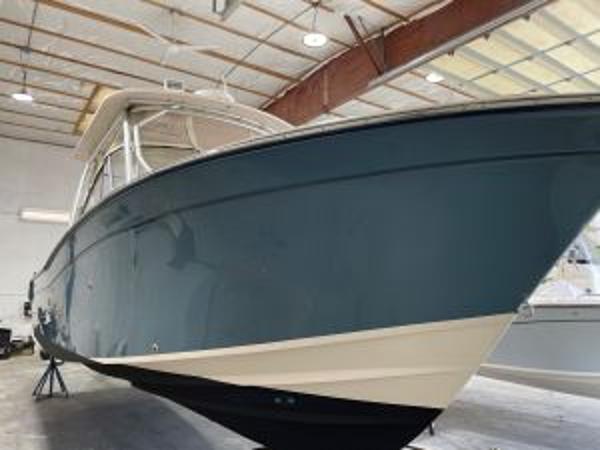 2011 Grady-White 275