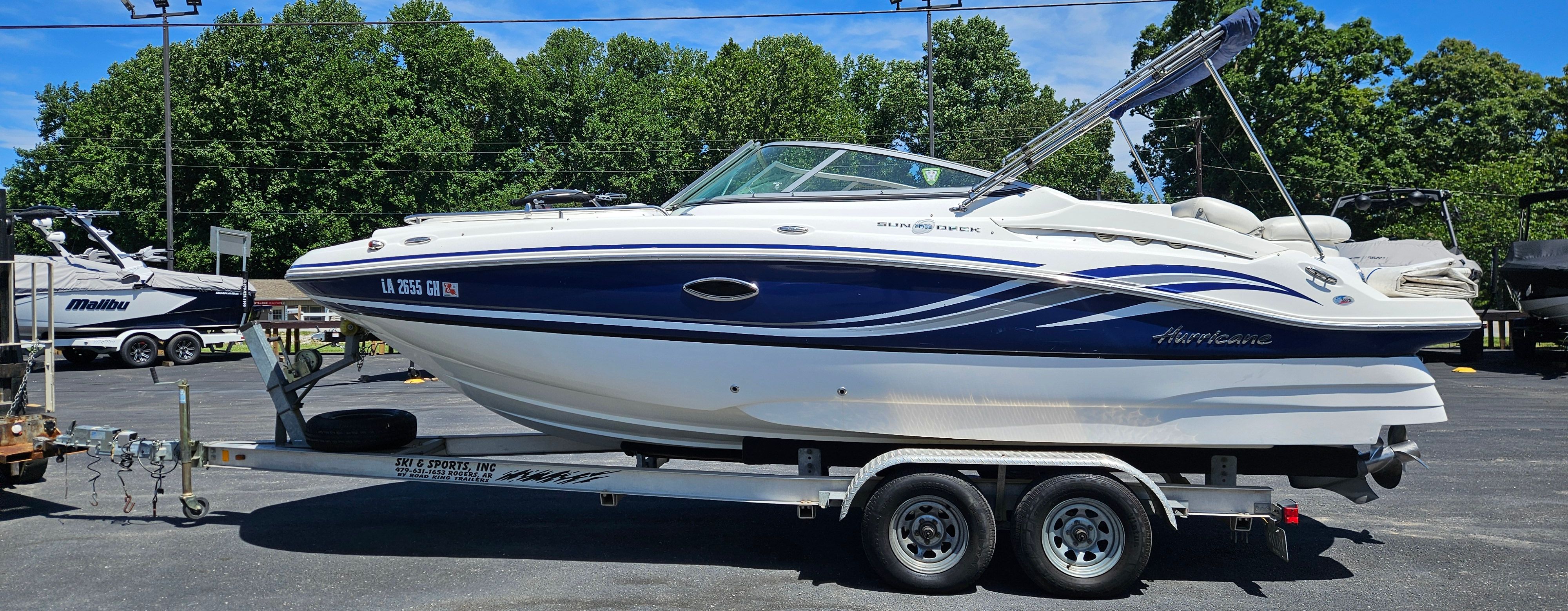 2012 Hurricane 2200 Sundeck
