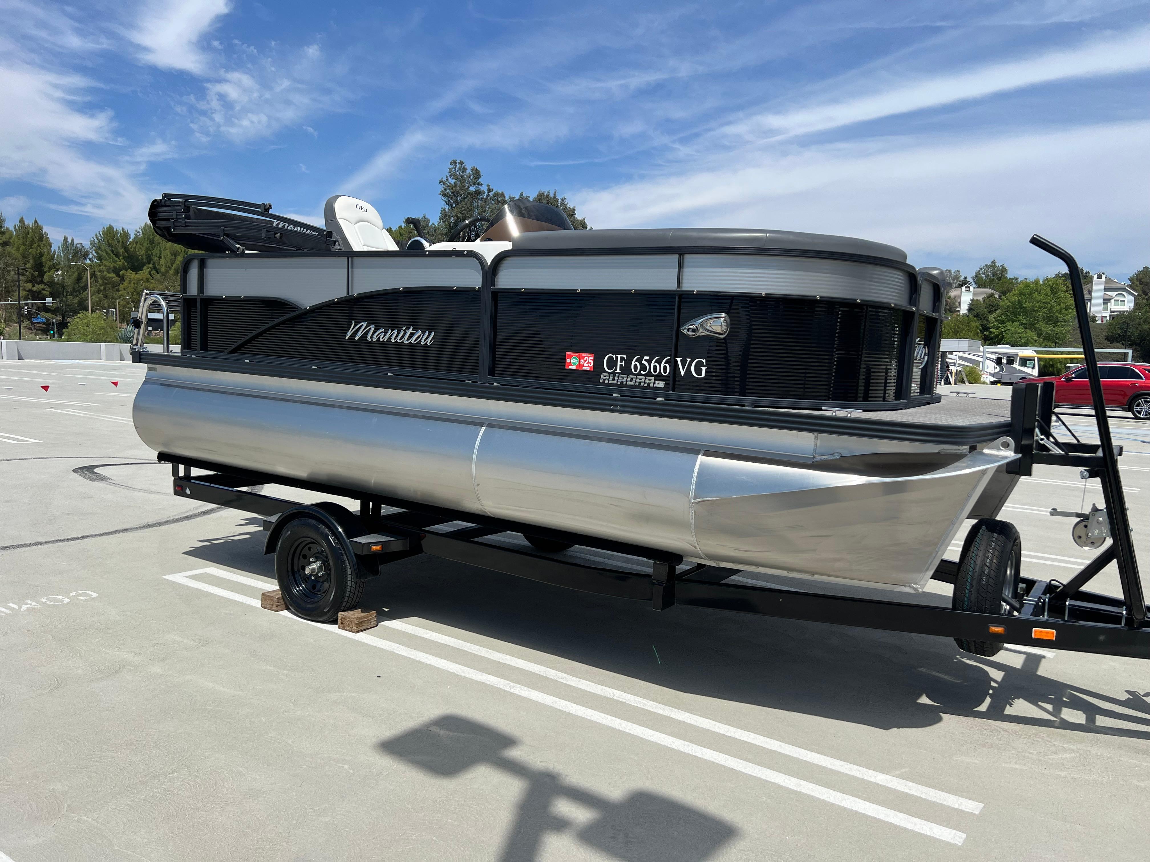 2022 Manitou Aurora LE