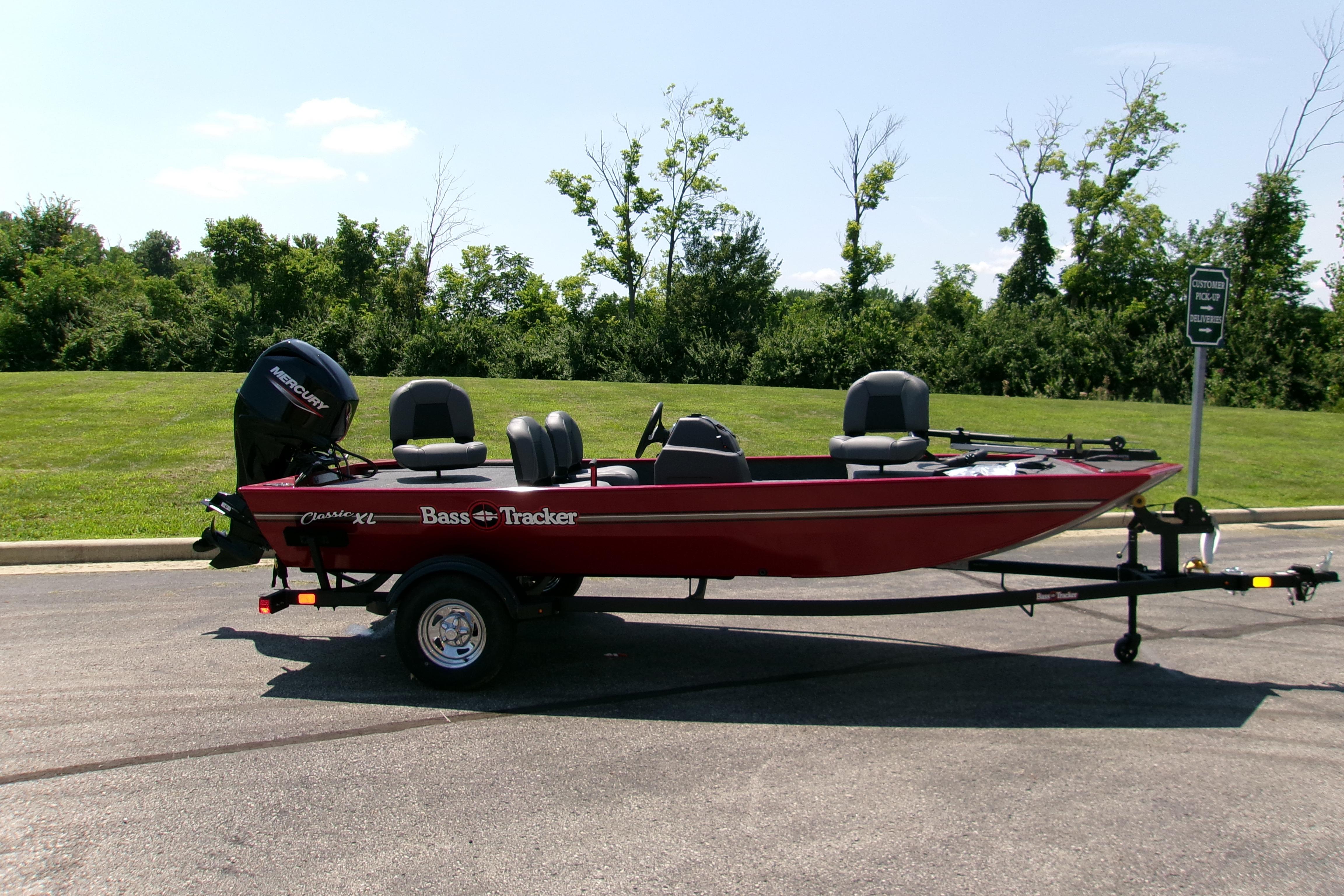 2026 Tracker Bass Tracker Classic XL