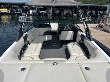2012 Malibu 23VRIDE