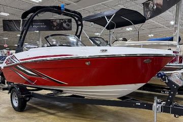 2025 Bayliner VR4 Bowrider OB
