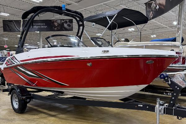 2025 Bayliner VR4 Bowrider OB