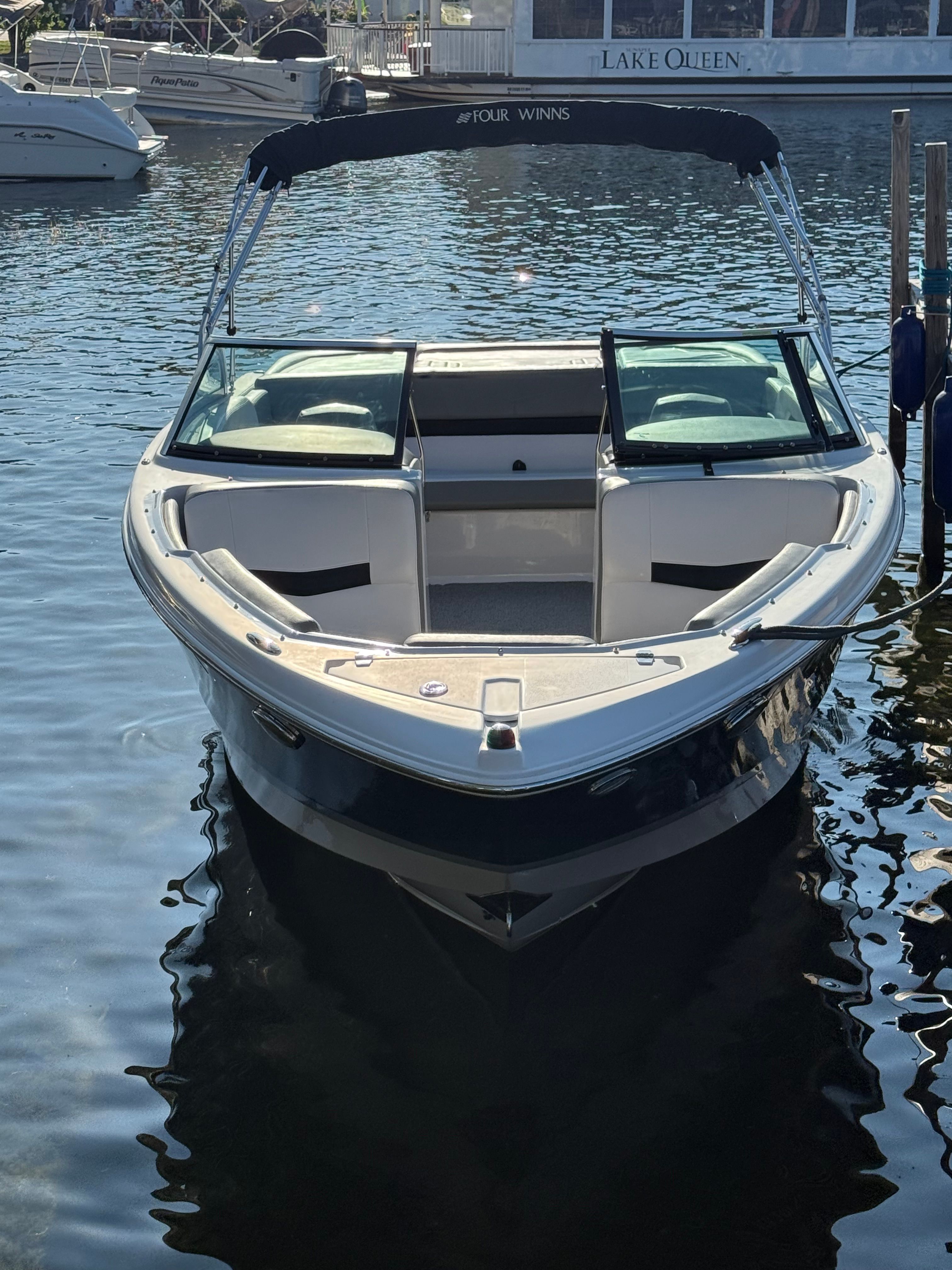 2015 Four Winns H230
