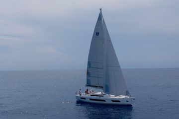 2024 Dufour 44