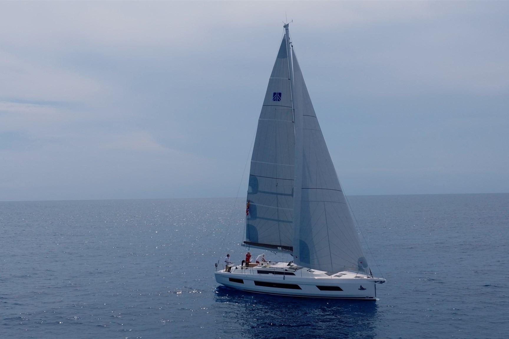 2024 Dufour 44