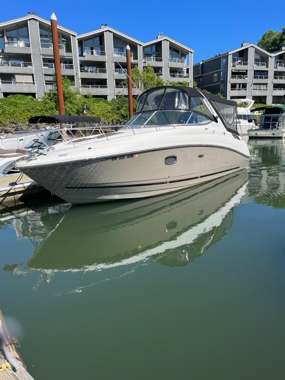 2009 Sea Ray 270 Sundancer
