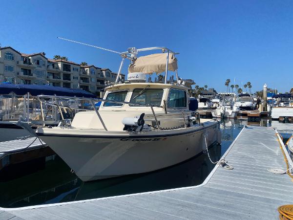 Parker 2120 Sport Cabin