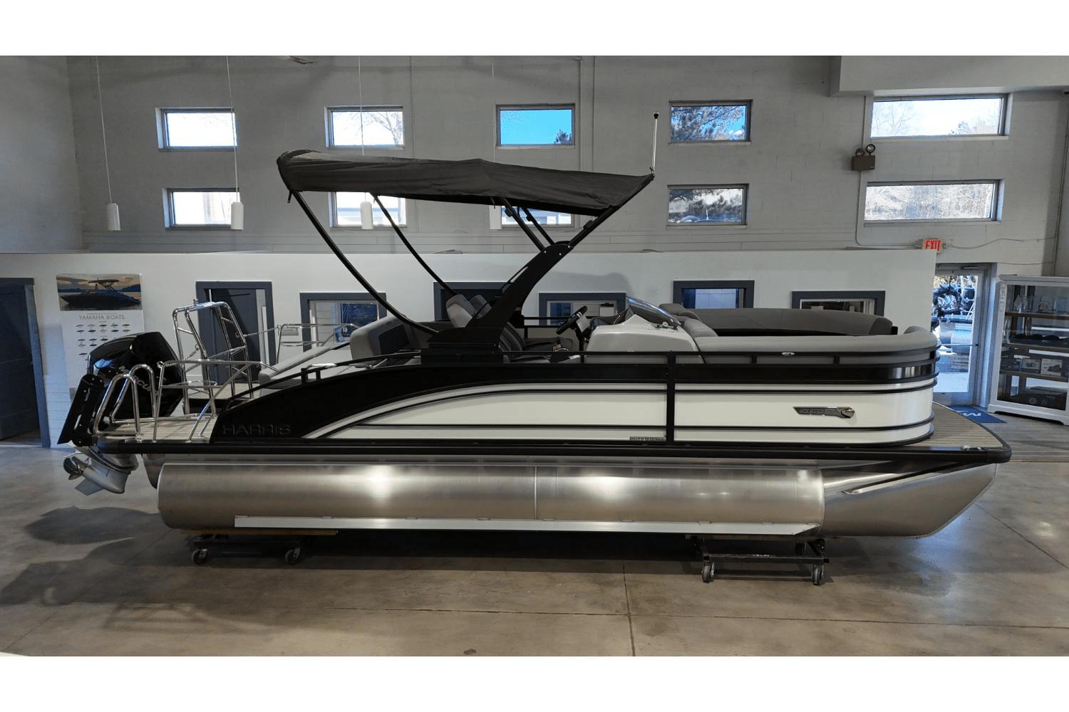 2025 Harris 230 Solstice