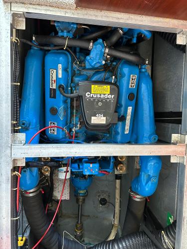 1992 Carver 350 Aft Cabin