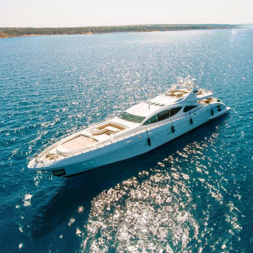 2009 Mangusta 165