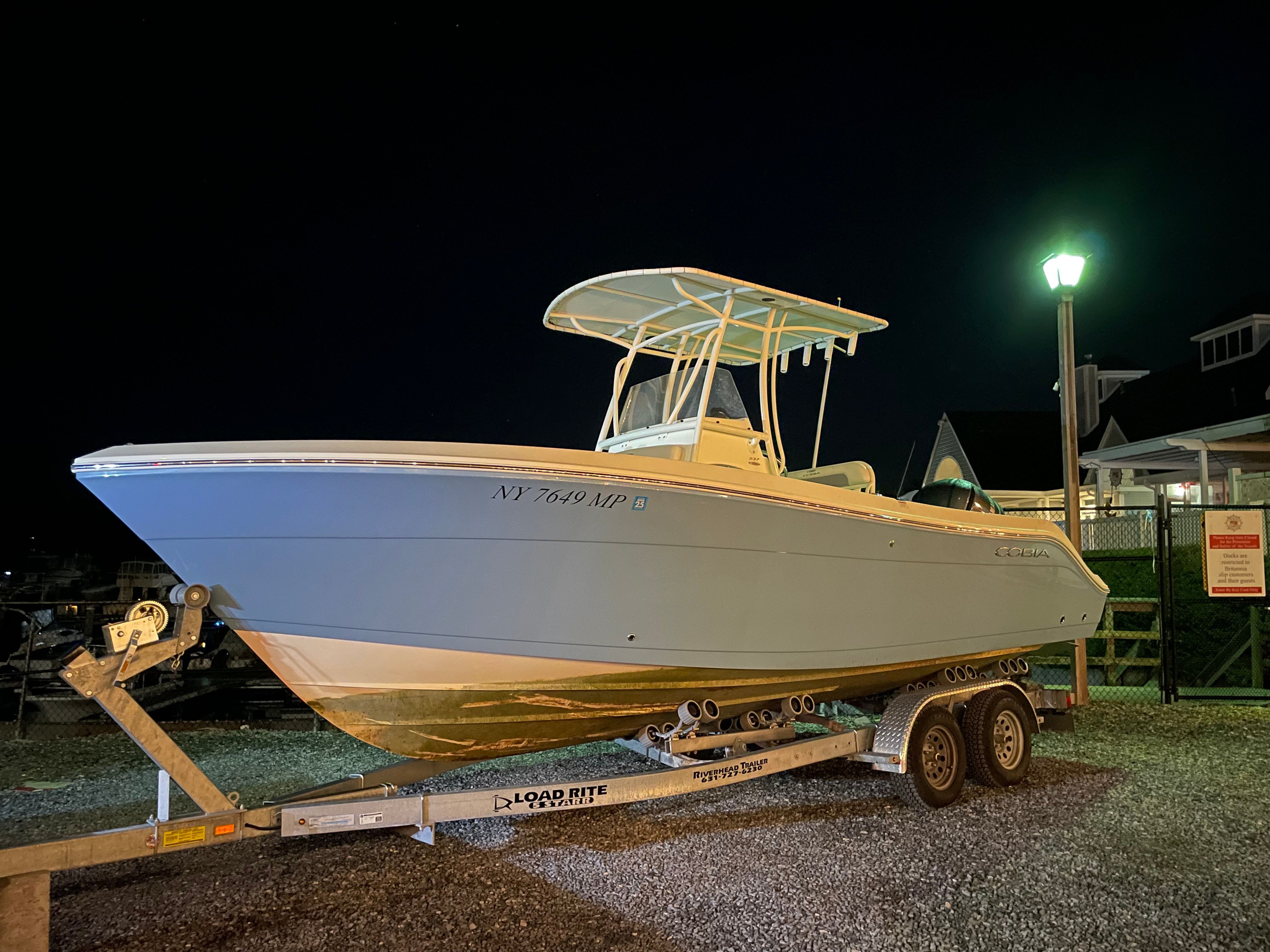 2020 Cobia 237 Center Console