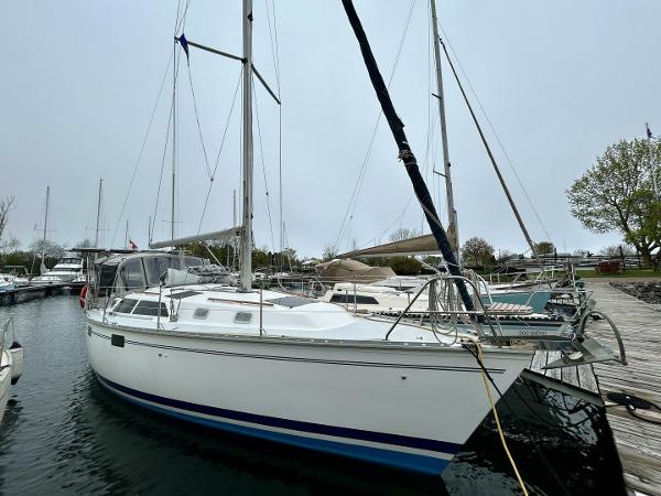 1993 Hunter 33.5