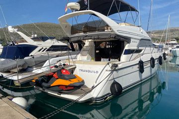 2000 Princess 45 Flybridge Motor Yacht
