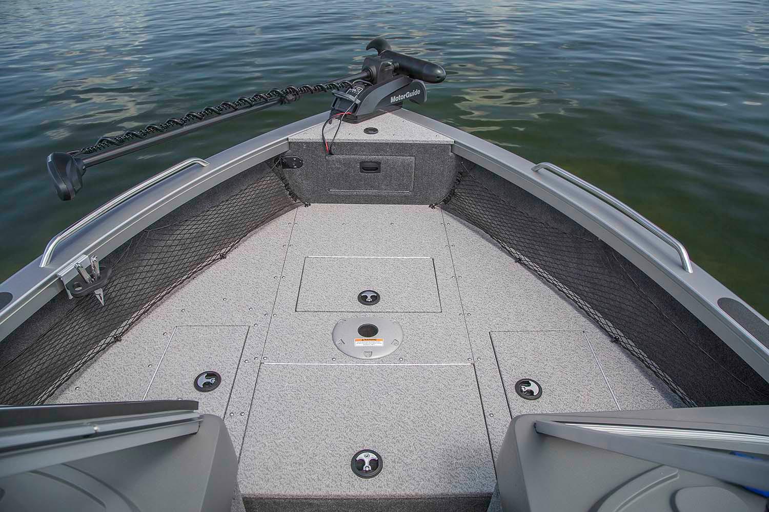 Crestliner Boat image