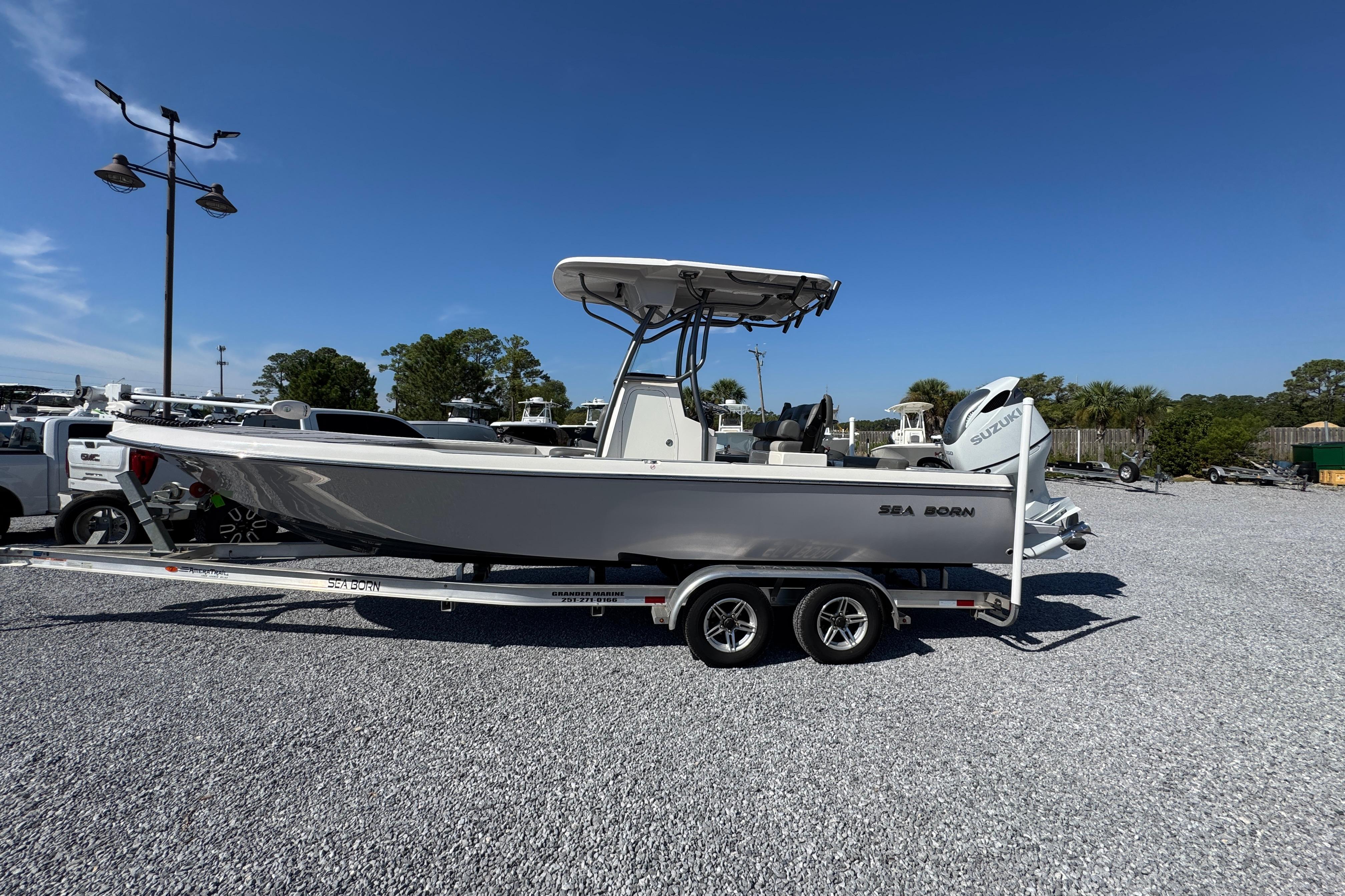 2022 Sea Born FX25 Bay