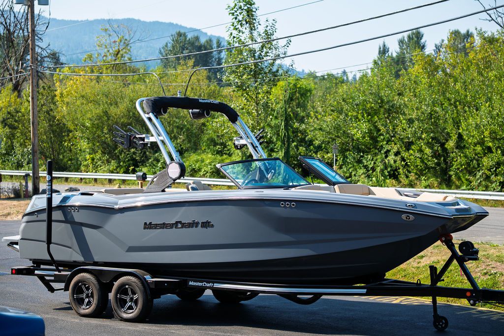 MasterCraft NXT24