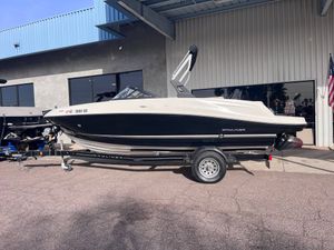 Bayliner VR5